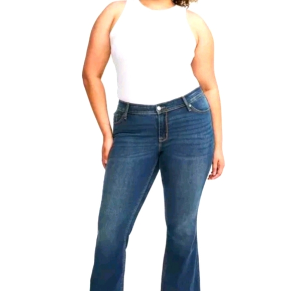 Torrid Slim Cut Boot Jeans Sz 26 - Picture 1 of 9